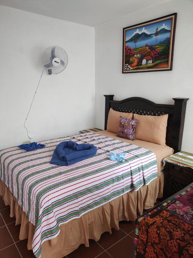 Francisco'S Rest House Hotel Антигуа-Гватемала Экстерьер фото