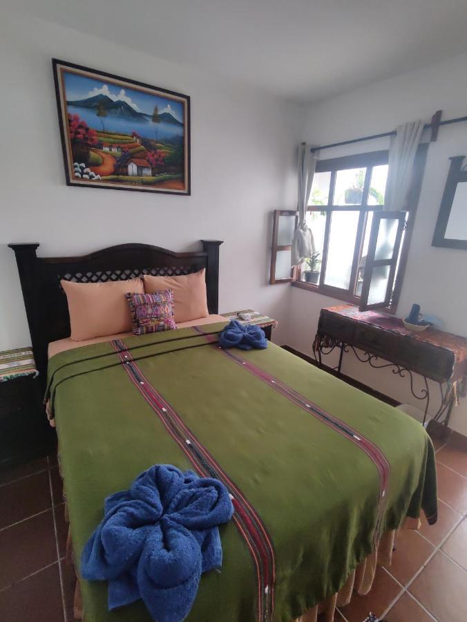 Francisco'S Rest House Hotel Антигуа-Гватемала Экстерьер фото