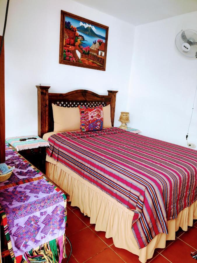 Francisco'S Rest House Hotel Антигуа-Гватемала Экстерьер фото